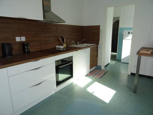 Photo de la galerie de l'établissement Villa 4 Faces Proche Plage, Clim, Jardin, Canet-en-Roussillon - FR-1-833-8, à Canet