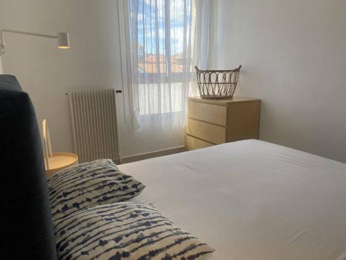 Appartement 2 pièces climatisé avec WIFI près de la plage