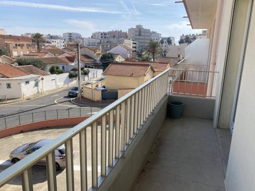 Grand T2 près de la plage avec parking privé