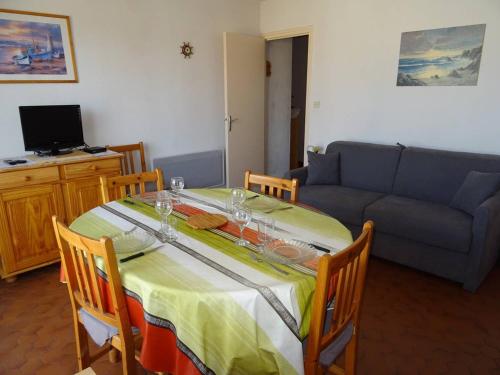 T2 Chaleureux avec Parking Proche Plage - FR-1-833-17