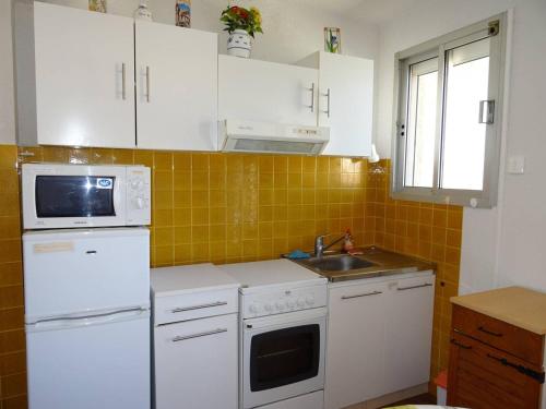 T2 Chaleureux avec Parking Proche Plage - FR-1-833-17