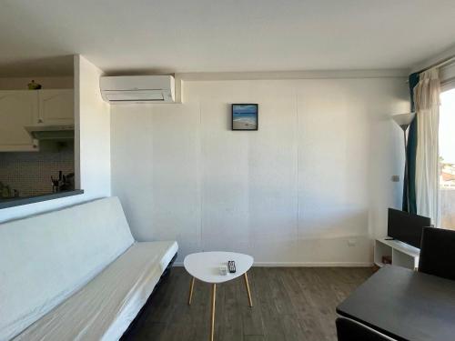 Appartement 2 pièces avec piscine - FR-1-748-30