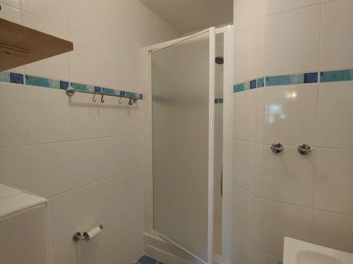 Photo de la galerie de l'établissement Appartement T2 avec Terrasse et Parking au Barcarès - FR-1-195-115, au Barcarès