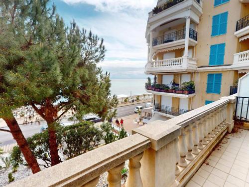 Spacieux 3P en centre-ville avec terrasse vue mer à Menton - FR-1-196-379