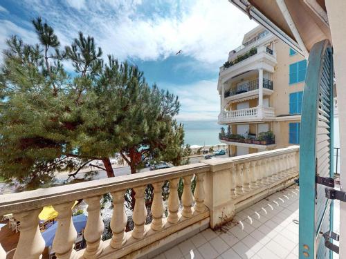 Grand 3P Centre Menton avec Terrasse, Parking et Piscine