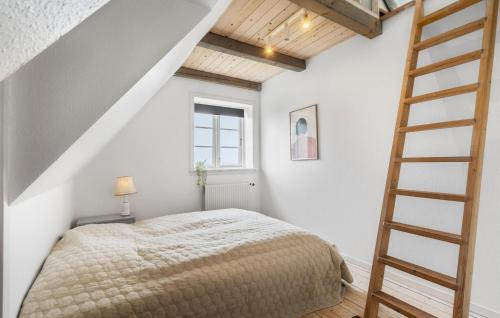 Ένα ή περισσότερα κρεβάτια σε δωμάτιο στο Lovely Home In Lemvig With Wifi