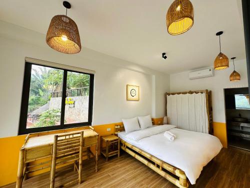 Ένα ή περισσότερα κρεβάτια σε δωμάτιο στο Om Tara Retreat