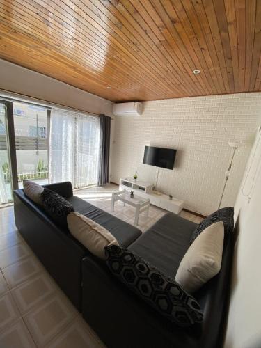 House Of Humor 3 bedrooms