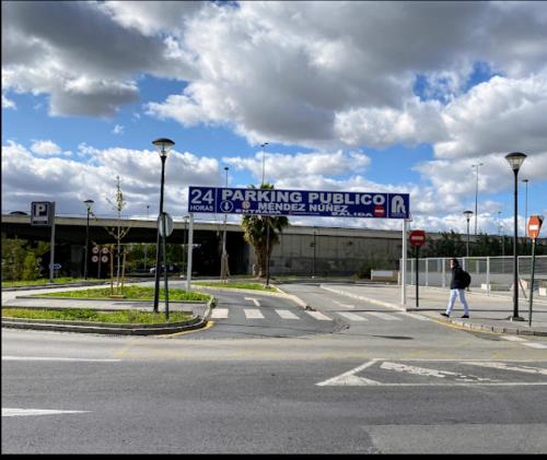 Alojamientos Cayetino, parking gratuito