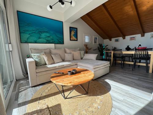 Arty Loft with Sea & City Views