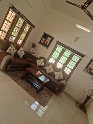 Gallery image of Short term 3 bedroom house in Chengannūr