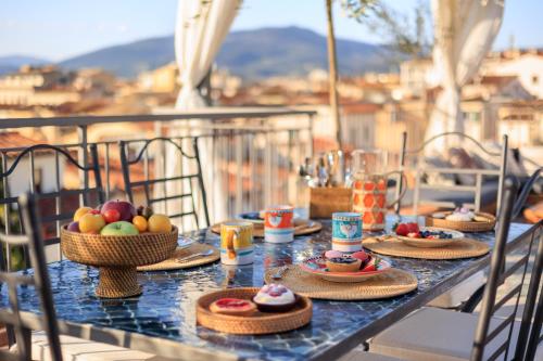 ENCHANTING PENTHOUSE with a breathtaking 360 degrees Panoramic View in the Heart of Florence