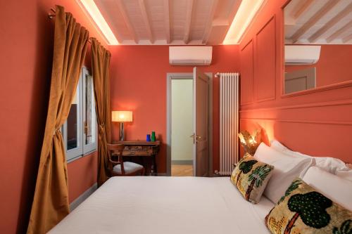 ENCHANTING PENTHOUSE with a breathtaking 360 degrees Panoramic View in the Heart of Florence