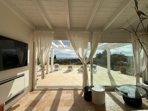 Μια τηλεόραση ή/και κέντρο ψυχαγωγίας στο Villa Bolla