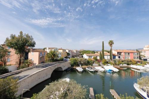 Une Maison Un Ponton Plein D Options YourHostHelper