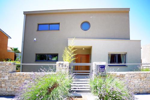 House Zara Medulin, tastefully decorated house