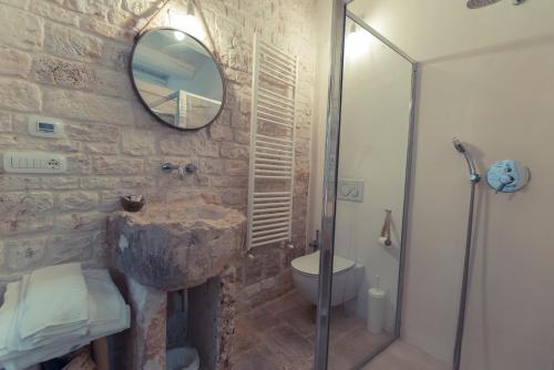 Bagno di Widespread Trulli in the historic center - Trulli Antichi Mestieri
