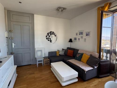 Posezení v ubytování Superbe T2 lumineux et confortable avec prestations de qualité à Aix-les-Bains ! - FR-1-555-46