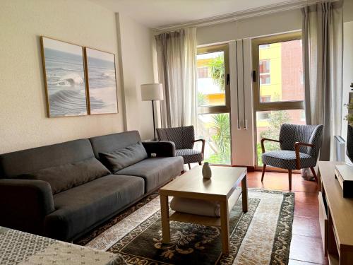 A 200 metros de la playa, Mobiliario nuevo, WiFi