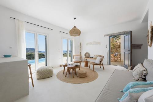 Χώρος καθιστικού στο Waterlily House Antiparos - Private Pool Villa