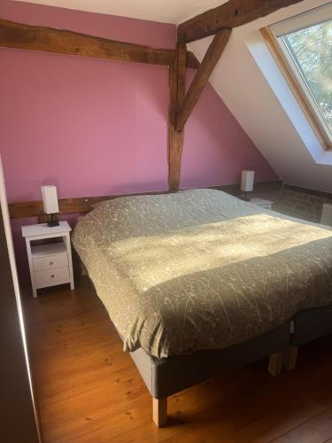 Postel nebo postele na pokoji v ubytování Le refuge de Séve - Loft de Yves