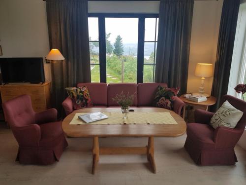 Posezení v ubytování Annex Fjara greater Oslos best view sleeps 10 guests in 3 bedrooms