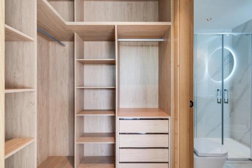 Luxurious newly built townhouse close to the beach