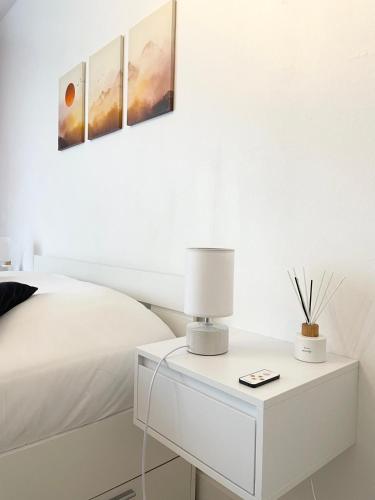 Studio Le Ruby, Basel Freiburg Colmar Strasbourgにあるベッド