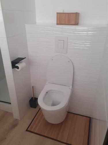 Bilik mandi di Studio indépendant chez l'habitant
