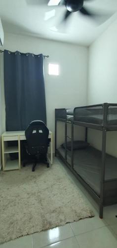 Ένα ή περισσότερα κρεβάτια σε δωμάτιο στο My HomeStay 02 Aspire Residence Family Friendly Unit - Ground Floor