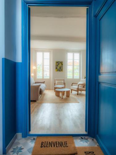 #201-Heart of Vieil Antibes - Place Nationale-High-End Newly Renovated & Furnished Appartment