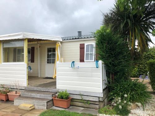 MOBIL HOME 4 personnes, entre rivière et mer