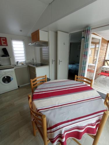 Photo de la galerie de l'établissement Mobil-home en camping UBAYE SERRE PONCON, à lʼÉgaye