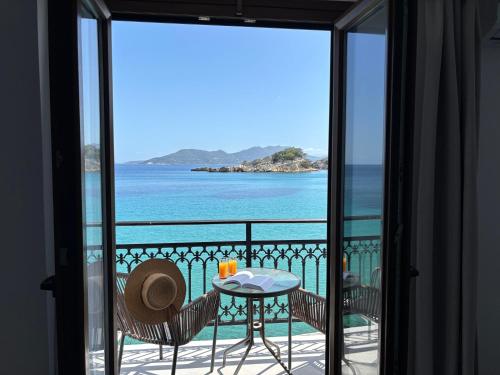 Galaris' Luxury Room