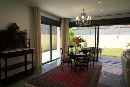 complete luxury house with garden