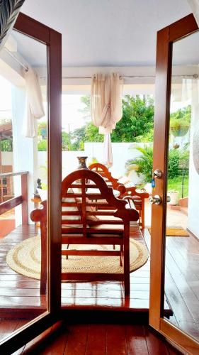 Χώρος καθιστικού στο The Suite Spot Apartment - Private Paradise Stay