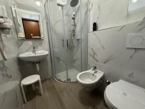 A bathroom at Hotel Villa Augusta