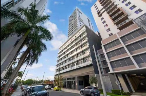 Modern Brickell Luxe Apartment by Palermo Home Miami photo 28