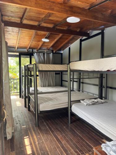 Una cama o camas en una habitación de Finca La Victoria