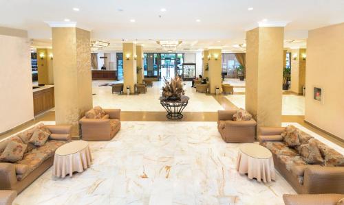 Ani Plaza Hotel