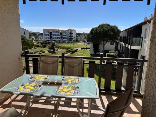 Cozy apartment in Cap Coudalère, lake and pool view, 4 people