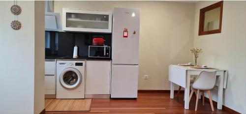 Kuchyň nebo kuchyňský kout v ubytování Estudio céntrico con terraza