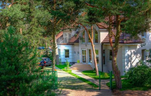 Gorgeous Apartment In Pobierowo