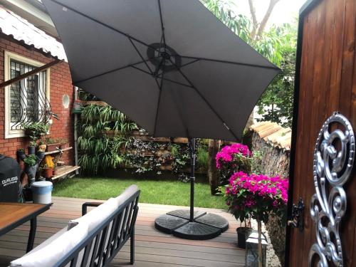 Kaleiçi müstakil benzersiz bahçeli HARİKA EV