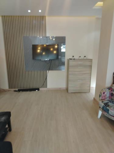 كمبوند وأن قطاميه