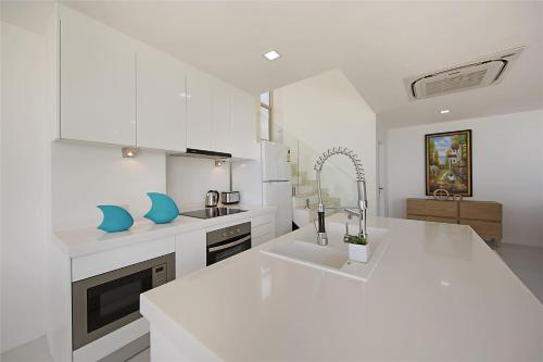 Dapur atau dapur kecil di Villa The Wave