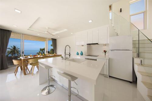 Dapur atau dapur kecil di Villa The Wave