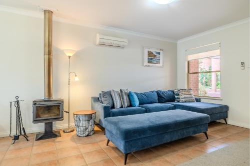 Χώρος καθιστικού στο Middleton Beach by the BnB Collection
