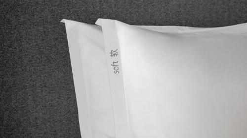 a white piece of paper with writing on it at Holiday Inn Express Shangrao Railway Station by IHG in Shangrao