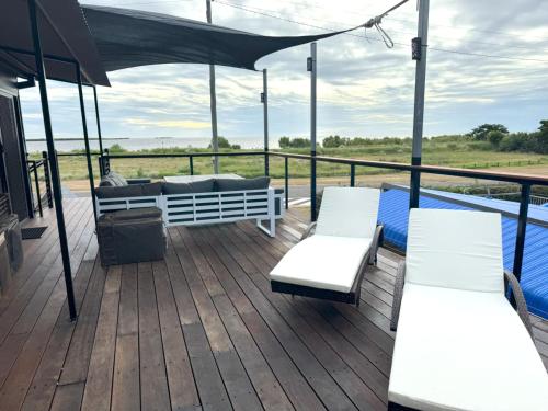 Μπαλκόνι ή βεράντα στο Karumba Point Sunset Caravan Park